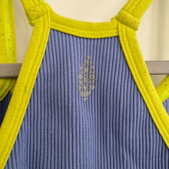 Happiness Runs Colorblock Crop in Blue & Yellow - Picture 3 of 4